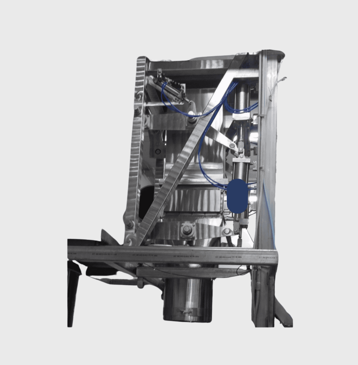 Quick-Clean Magnetic Chute Installed for Processing Powdered Milk