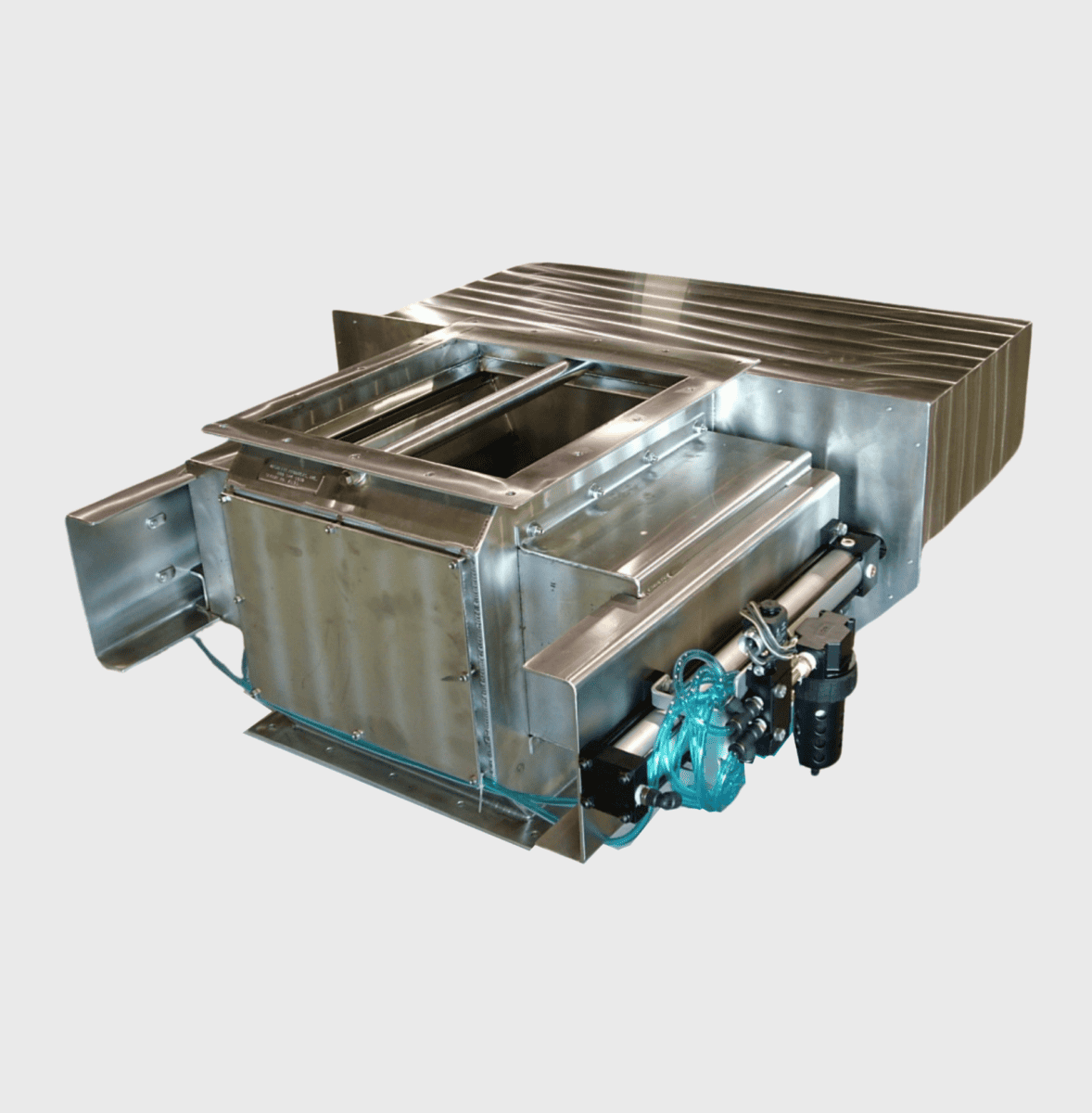 Self-Clean Chute Magnet for Livestock Feed Application