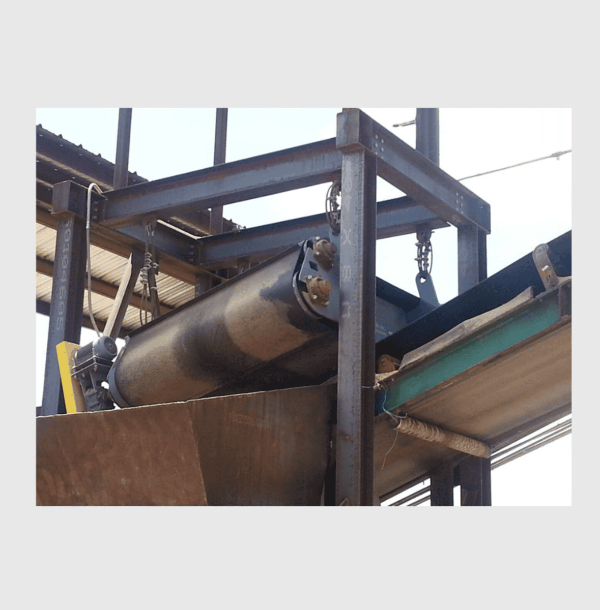 Self-Clean Suspended Electromagnet Installed at Quary for Coal, Taconite, and Limestone
