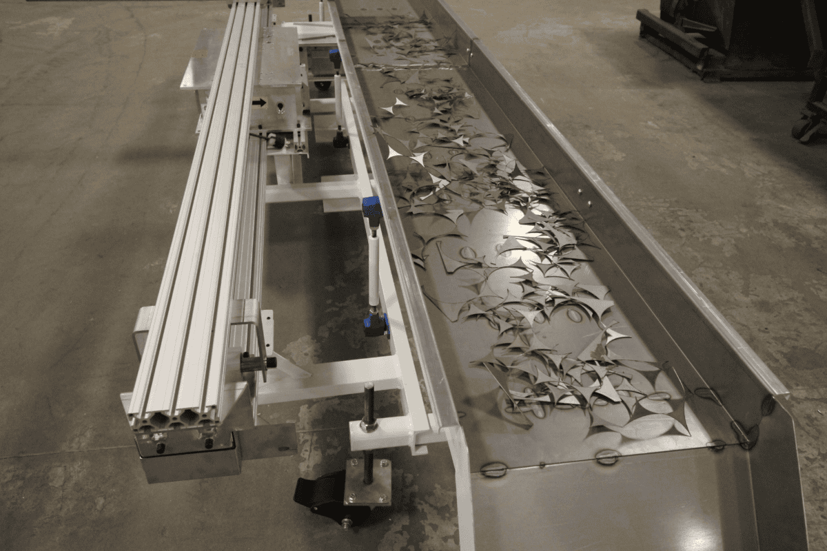 MPI M-200 Electric Shaker Conveyor