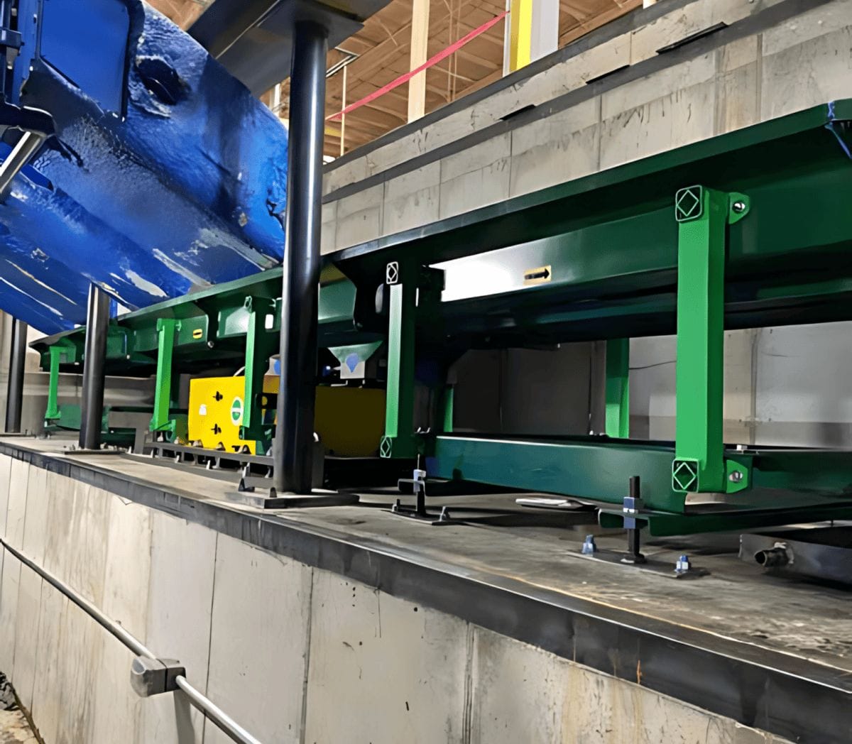 Floor Mounted Electric Shaker Conveyor