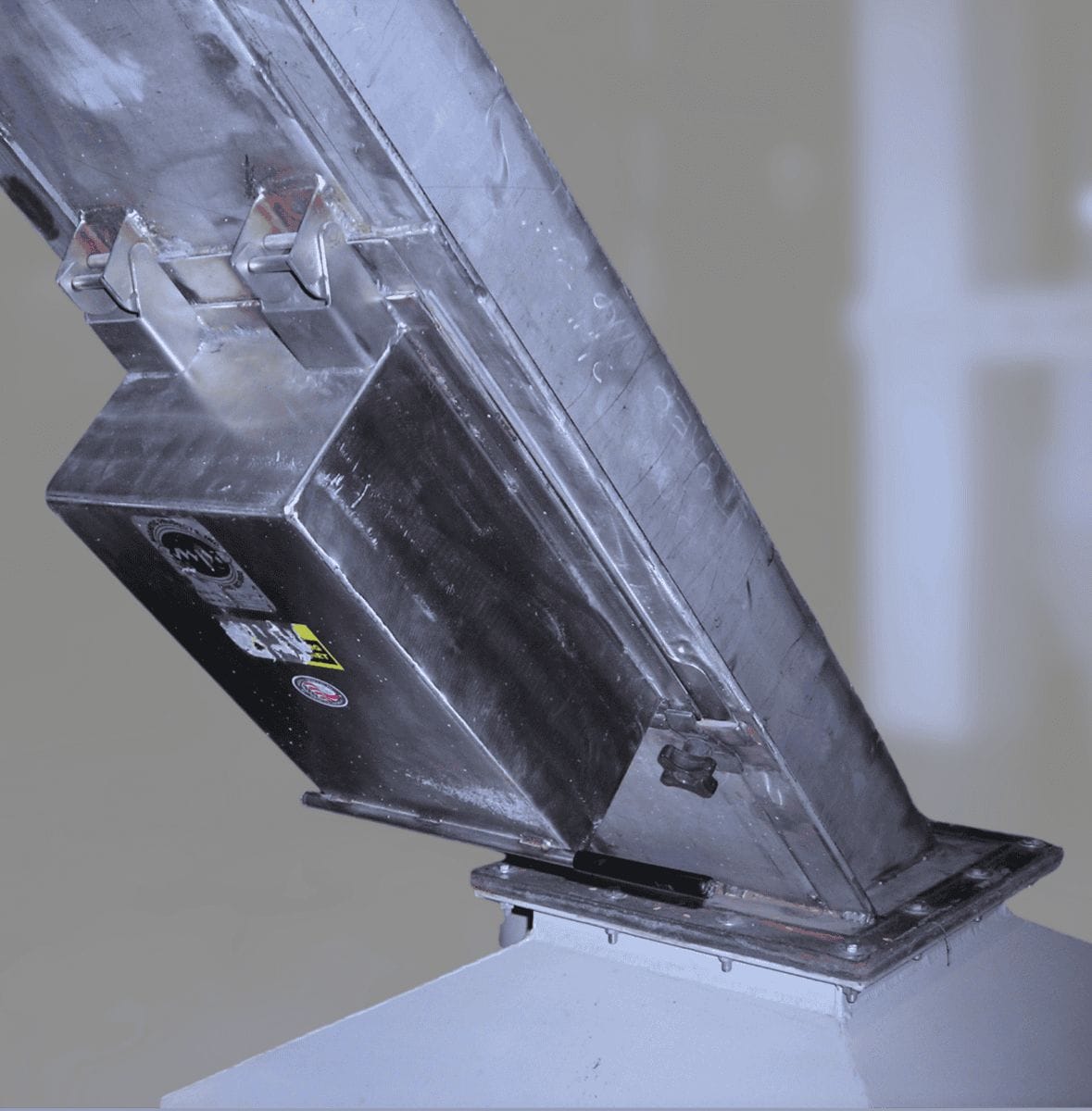 MPI Plate Magnets For Bulk Gravity Applications